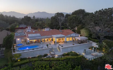 $34,999,000 | 29000 Cliffside Drive, Malibu, CA 90265