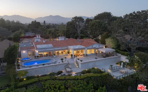 $34,999,000 | 29000 Cliffside Drive, Malibu, CA 90265