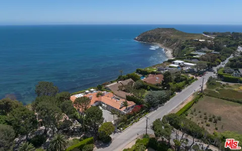 $34,999,000 | 29000 Cliffside Drive, Malibu, CA 90265