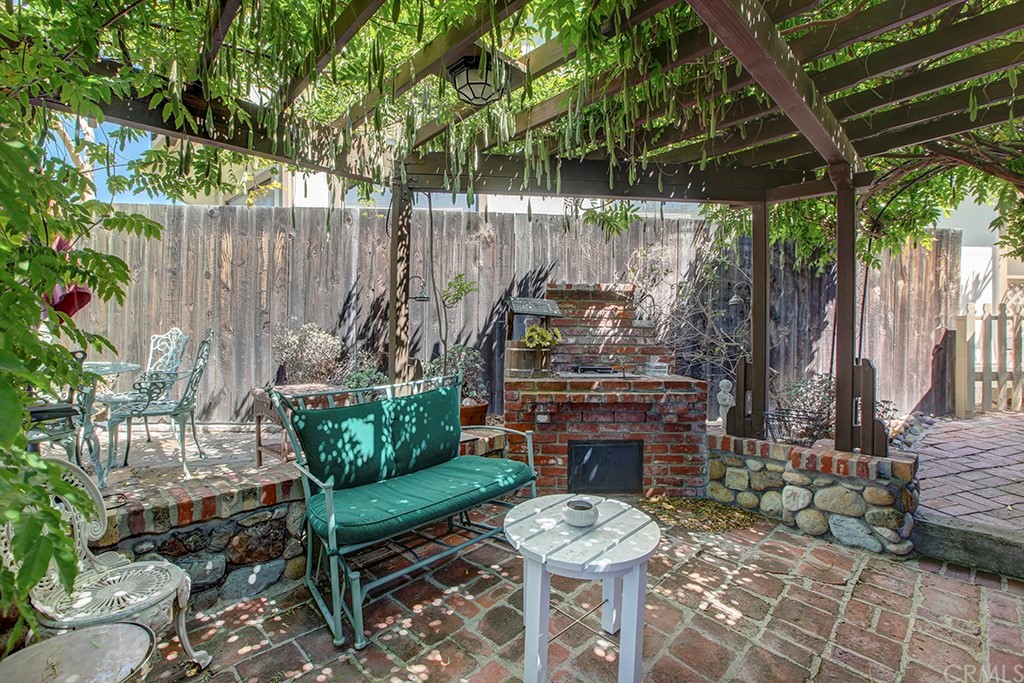 310 Hawthorne Road Laguna Beach, CA 92651 - Photo 23 of 25 a view of outdoor space with seating