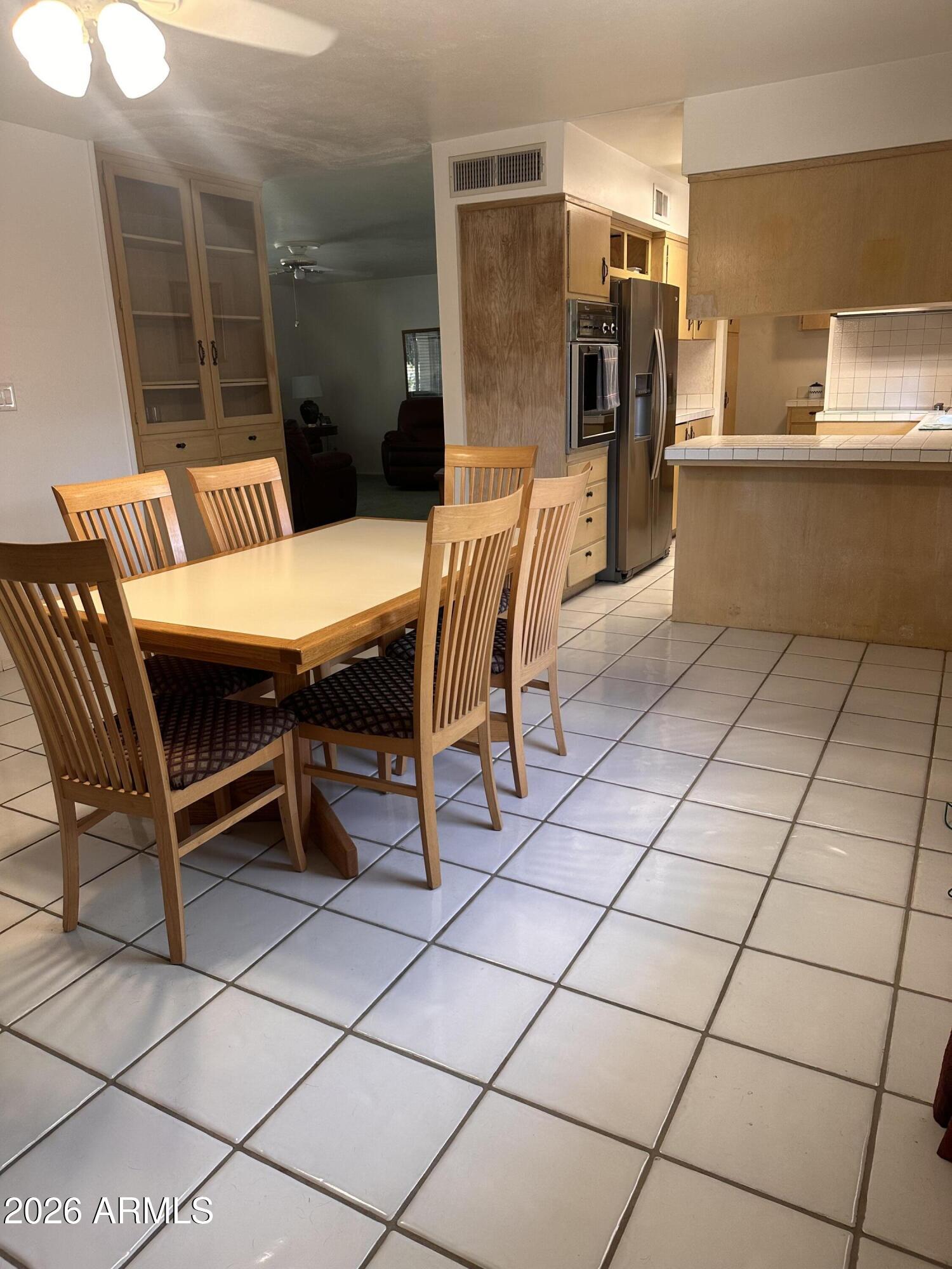 2821 West Elliot Road Laveen, AZ 85339 - Photo 26 of 92 a outdoor dining space with furniture