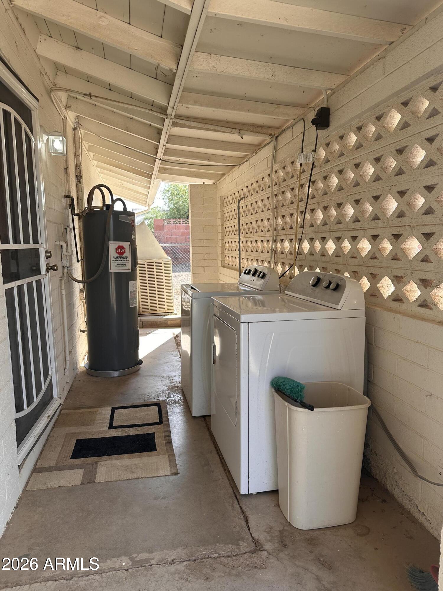 2821 West Elliot Road Laveen, AZ 85339 - Photo 46 of 92 a view of kitchen with furniture and window