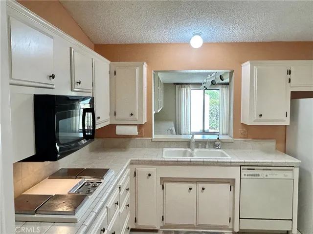 $359,000 | 986 Quail Meadows Court, Santa Maria, CA 93455