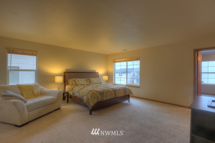 18205 168th Way Southeast Renton, WA 98058 - Photo 12 of 24 Gallery Image 12