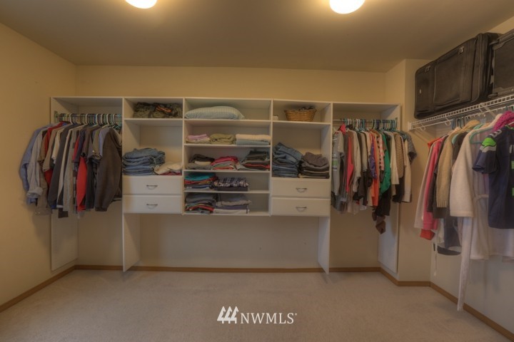 18205 168th Way Southeast Renton, WA 98058 - Photo 15 of 24 Gallery Image 15