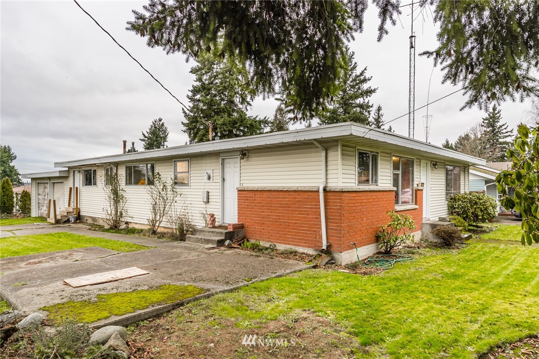 927 Reiten Road Kent, WA 98030 - Photo 1 of 24 Gallery Image 1