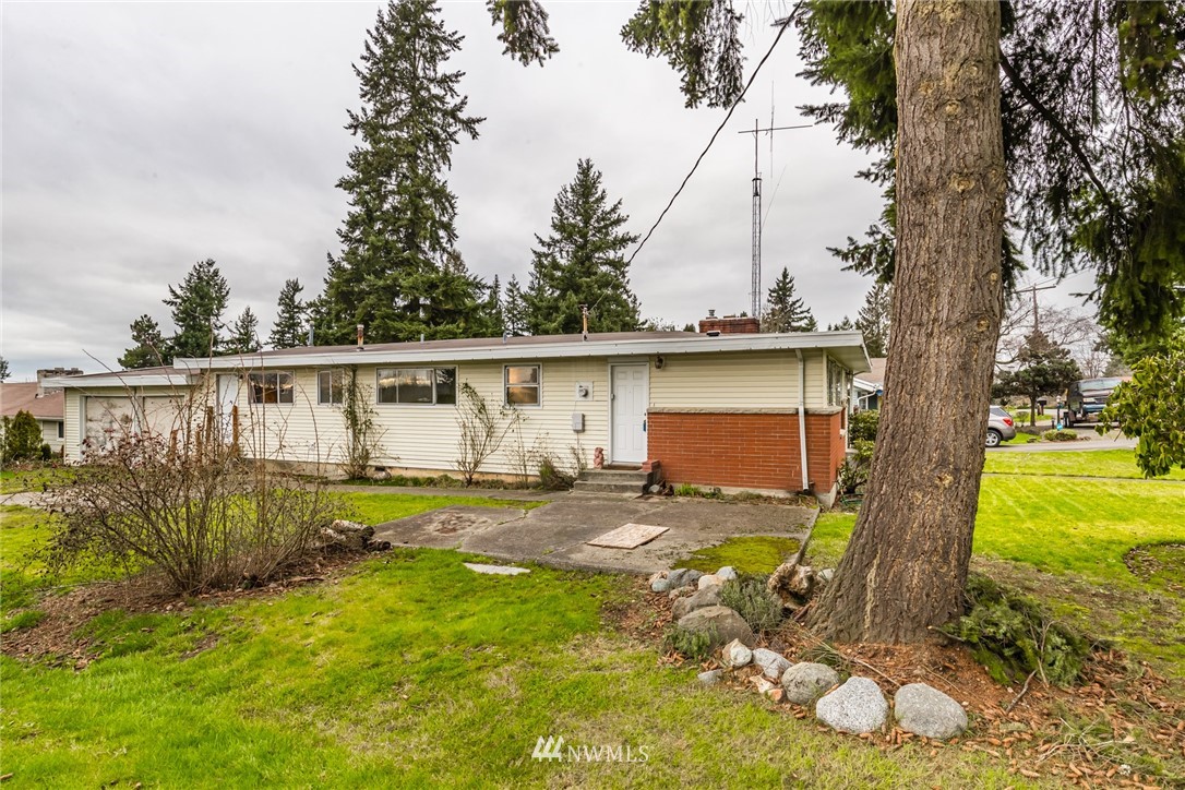 927 Reiten Road Kent, WA 98030 - Photo 2 of 24 Gallery Image 2