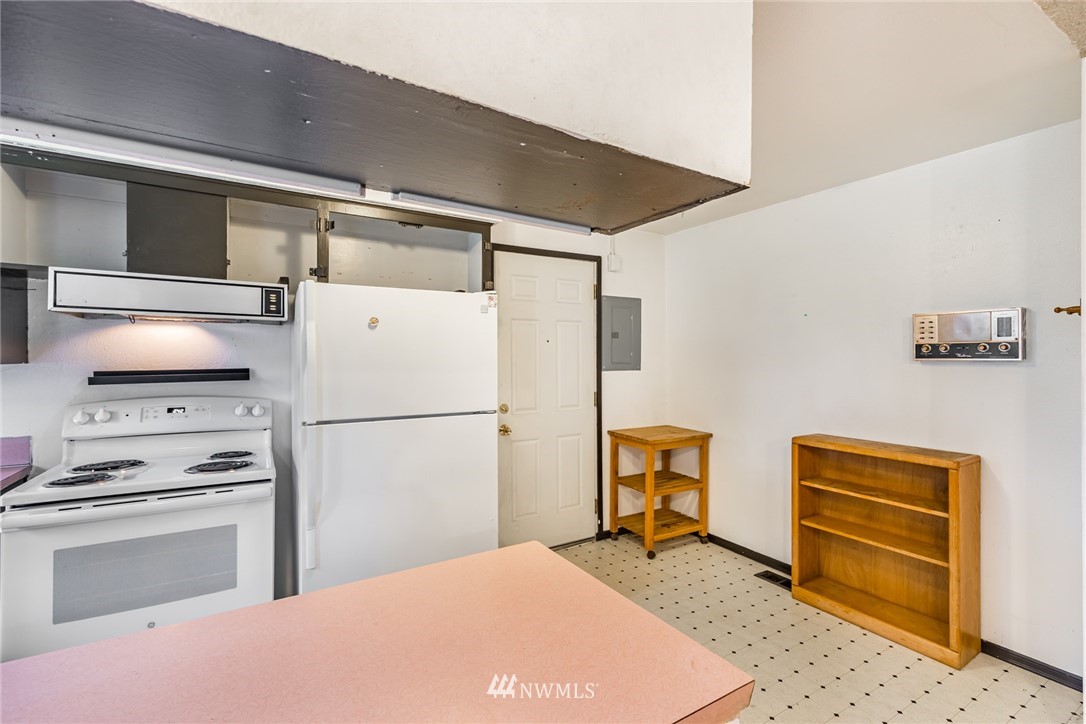 927 Reiten Road Kent, WA 98030 - Photo 11 of 24 Gallery Image 11