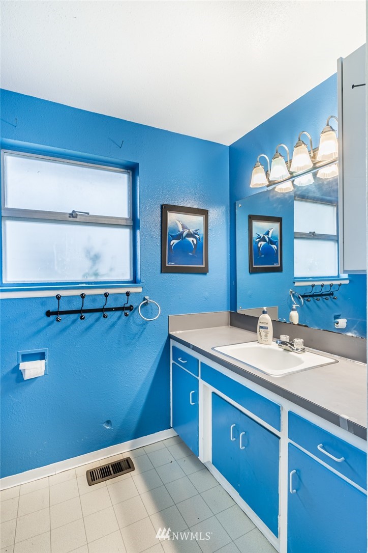 927 Reiten Road Kent, WA 98030 - Photo 12 of 24 Gallery Image 12