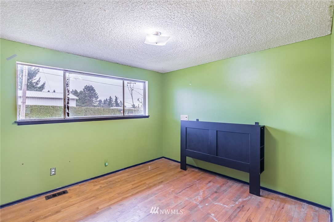 927 Reiten Road Kent, WA 98030 - Photo 14 of 24 Gallery Image 14