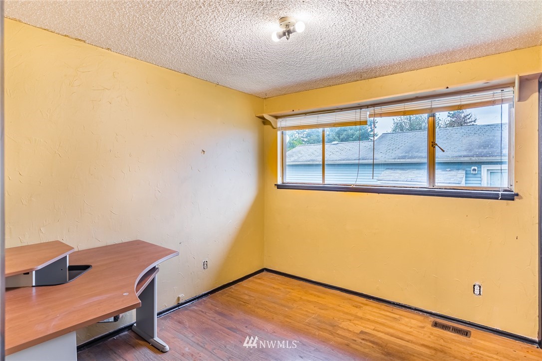 927 Reiten Road Kent, WA 98030 - Photo 15 of 24 Gallery Image 15