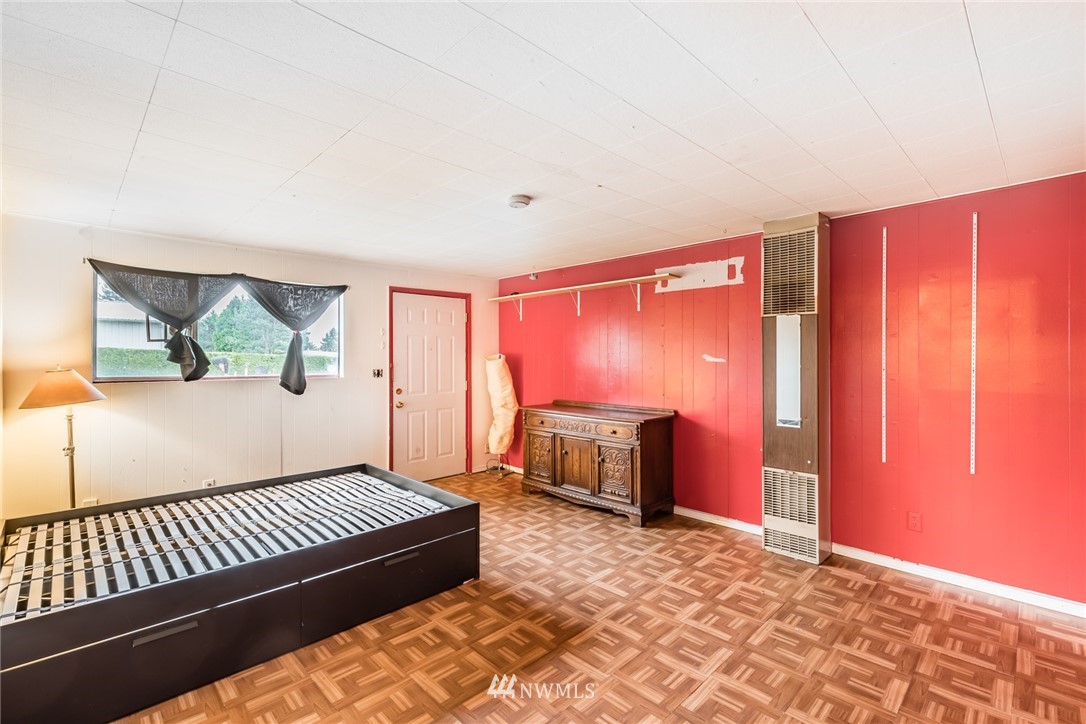 927 Reiten Road Kent, WA 98030 - Photo 16 of 24 Gallery Image 16