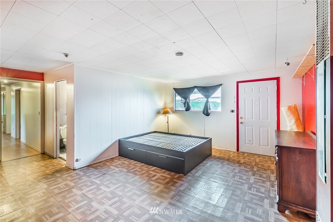 927 Reiten Road Kent, WA 98030 - Photo 17 of 24 Gallery Image 17