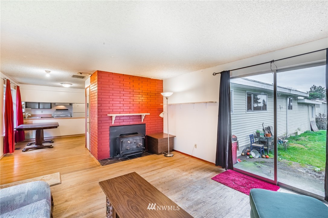 927 Reiten Road Kent, WA 98030 - Photo 6 of 24 Gallery Image 6