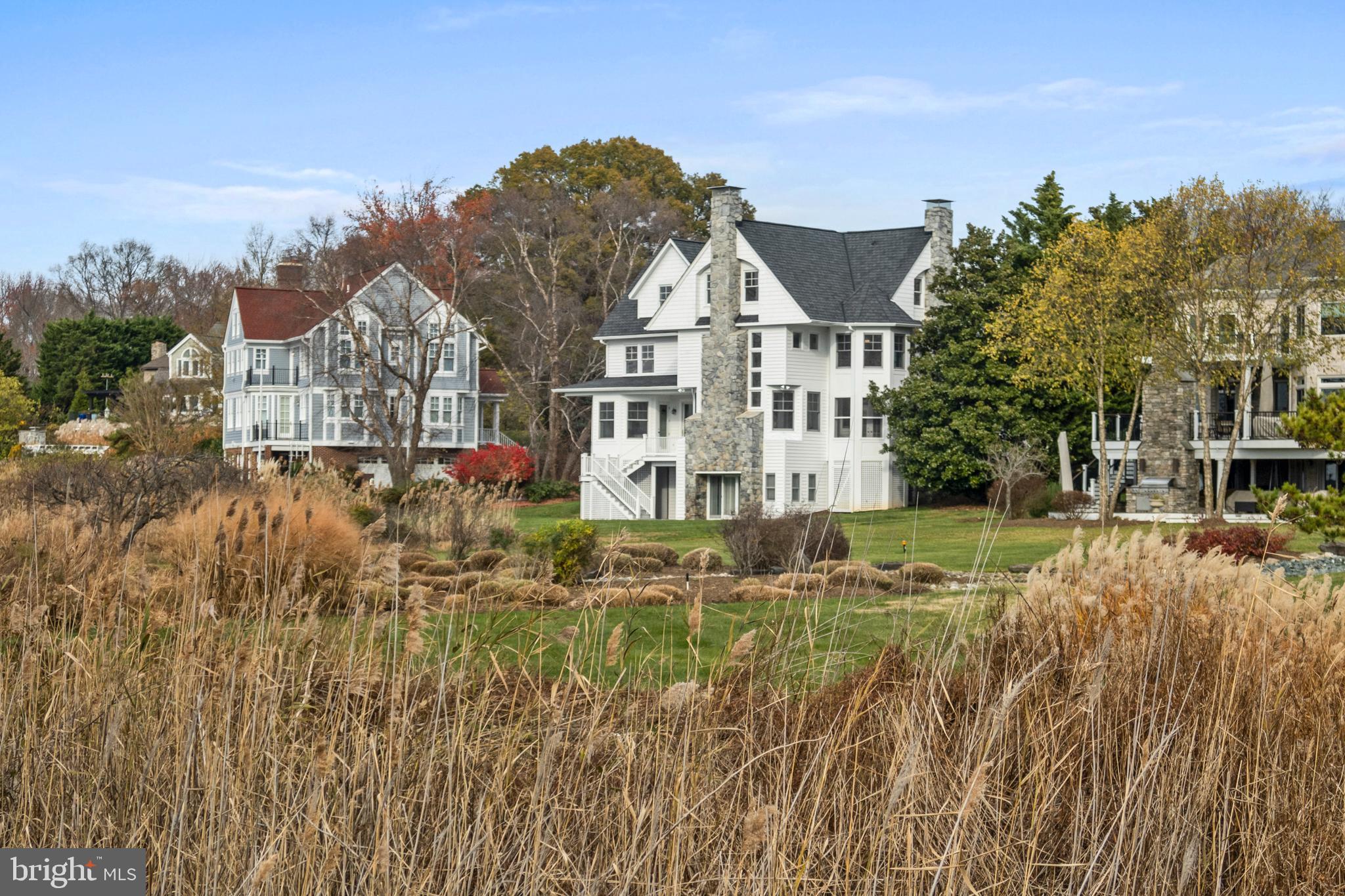 3304 Hidden River View Road Annapolis, MD 21403 - Photo 10 of 71 Side view of home
