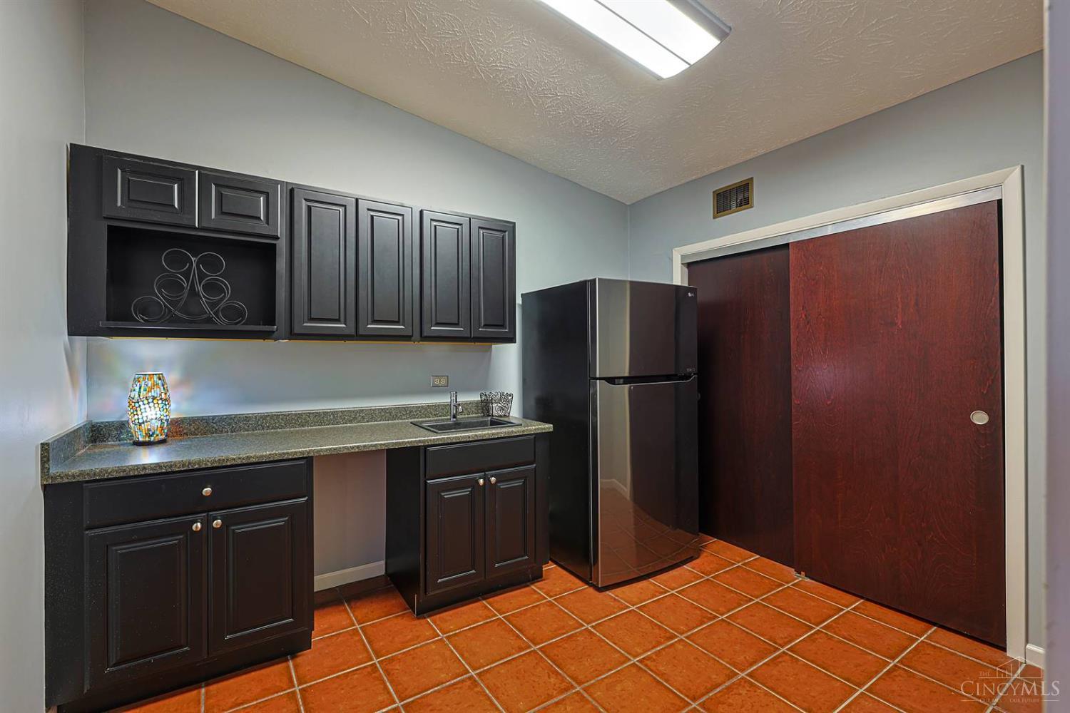 311 Ritchie Avenue Wyoming, OH 45215 - Photo 41 of 85