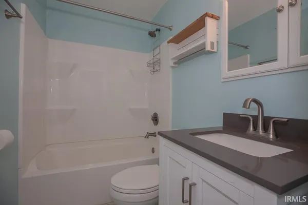 $999 | 1712 North Alvord Boulevard, Evansville, IN 47711