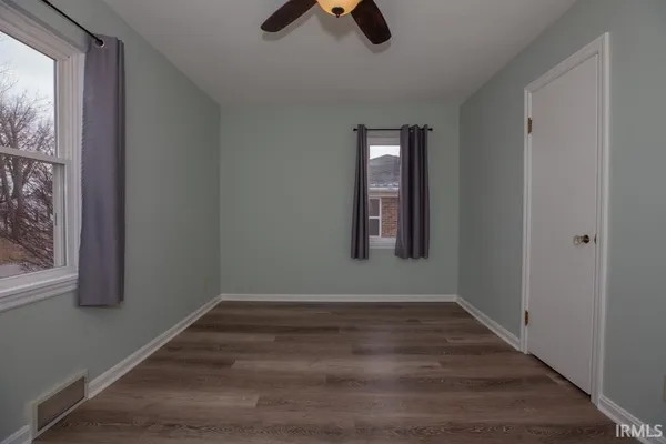 $999 | 1712 North Alvord Boulevard, Evansville, IN 47711