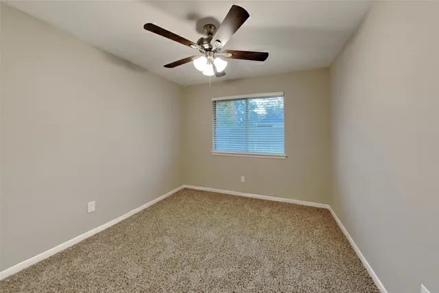 $2,500 | 3701 Oak Crossing Drive, Pearland, TX 77581