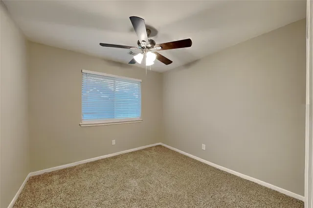 $2,500 | 3701 Oak Crossing Drive, Pearland, TX 77581