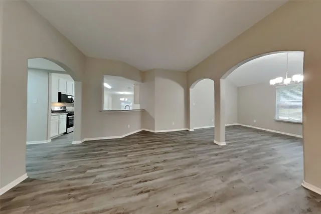 $2,500 | 3701 Oak Crossing Drive, Pearland, TX 77581