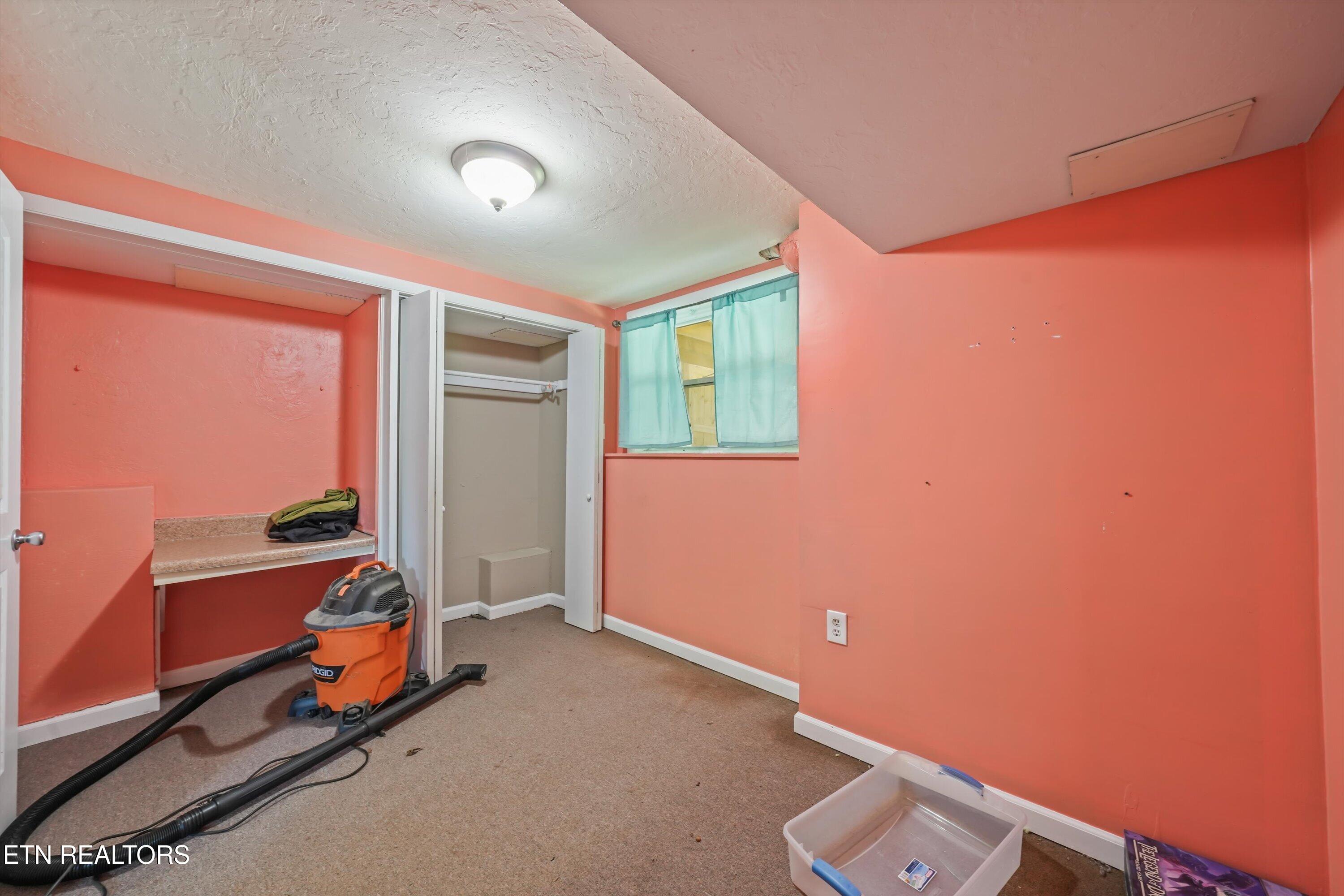 155 Kentucky Avenue Oak Ridge, TN 37830 - Photo 25 of 37 24-155 Kentucky Ave 02