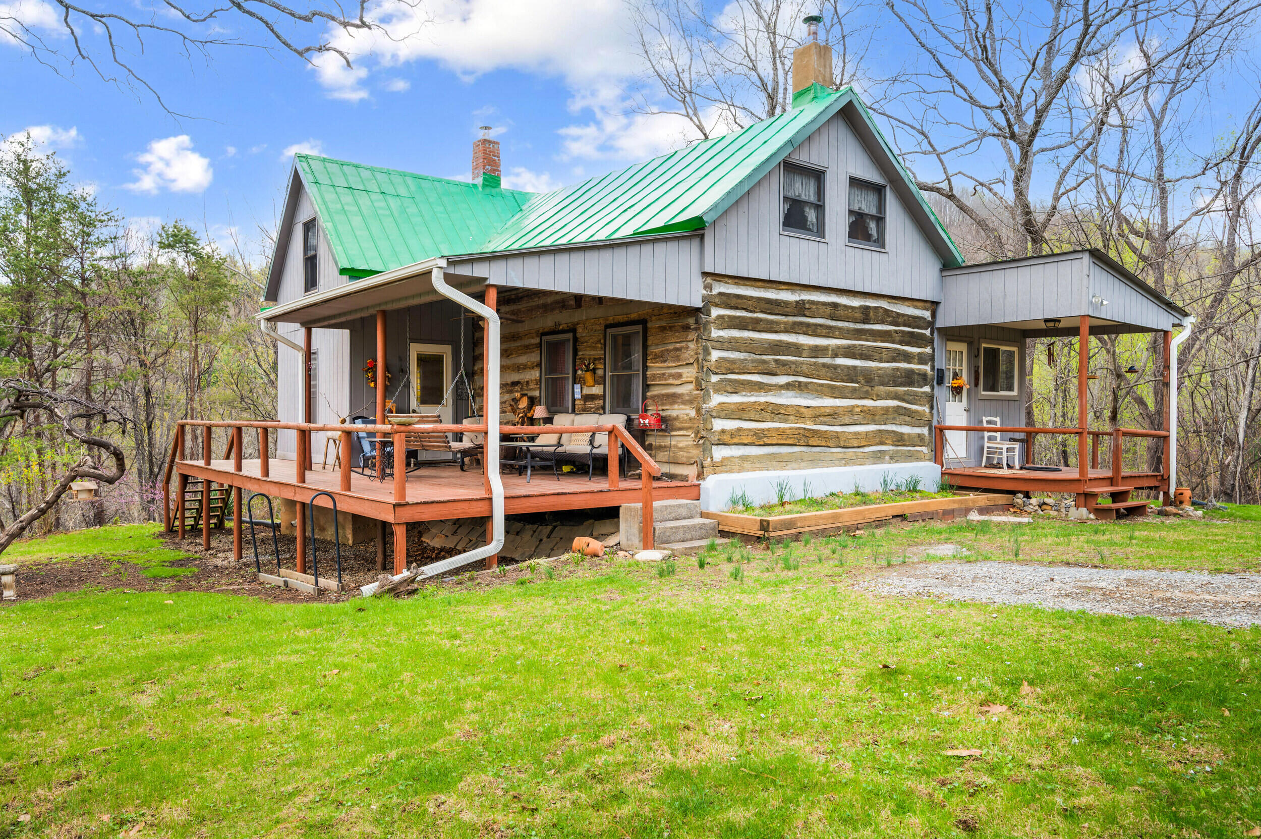 1374 Moccasin Road Thaxton, VA 24174 - Photo 1 of 81 Cabin