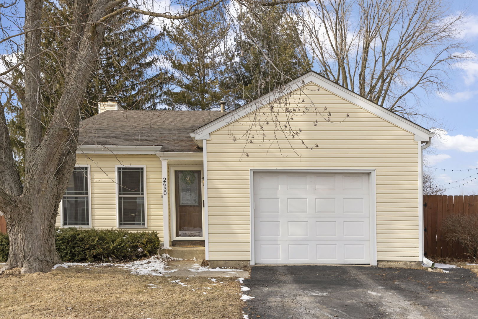 2630 White Barn Road Aurora, IL 60502 - Photo 2 of 53 Gallery Image 2