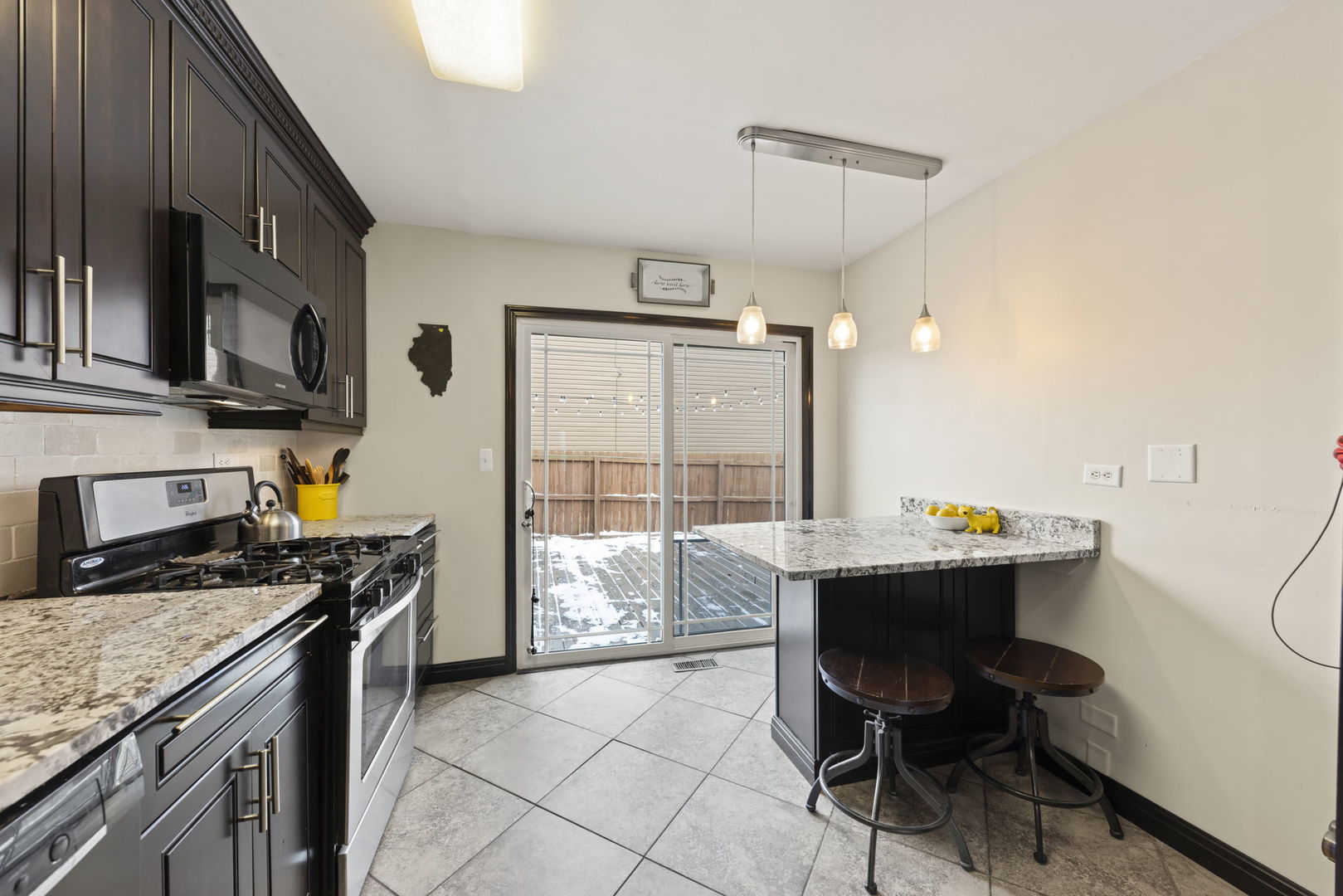 2630 White Barn Road Aurora, IL 60502 - Photo 8 of 53 Gallery Image 8