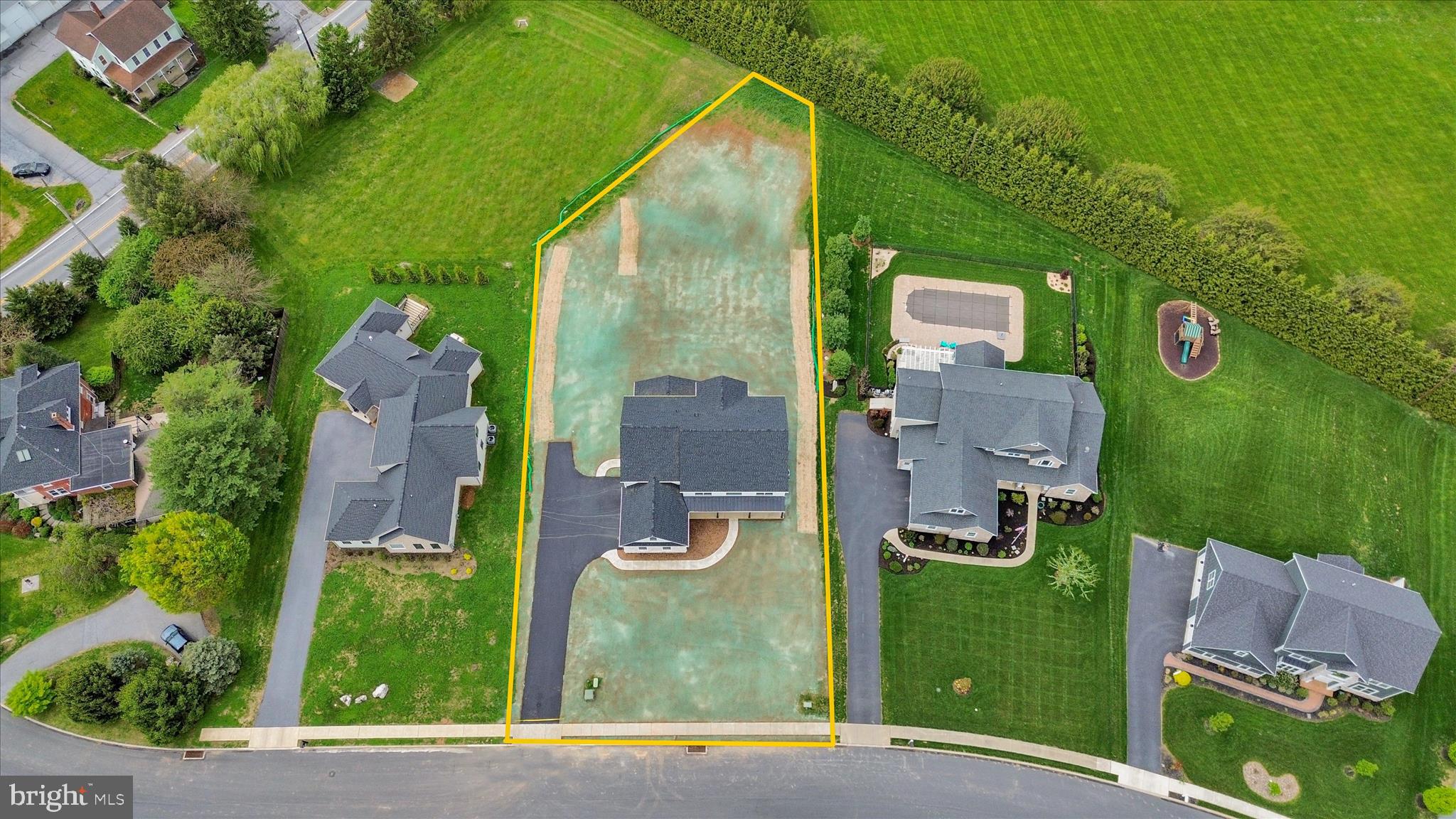 513 Cheltenham Court Lititz, PA 17543 - Photo 57 of 64 an aerial view of multiple house