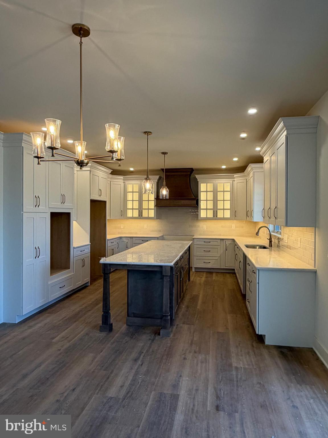 513 Cheltenham Court Lititz, PA 17543 - Photo 7 of 25 Kitchen