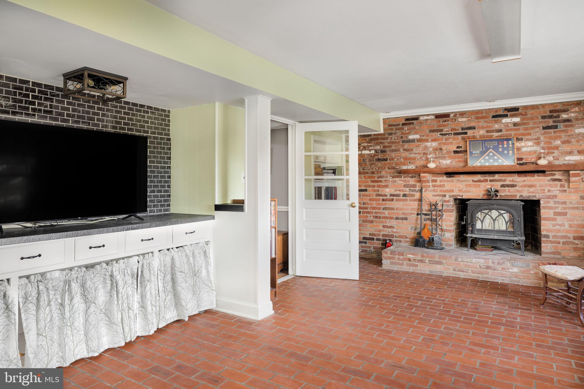 39125 Rodeffer Road Lovettsville, VA 20180 - Photo 26 of 55 Gallery Image 26