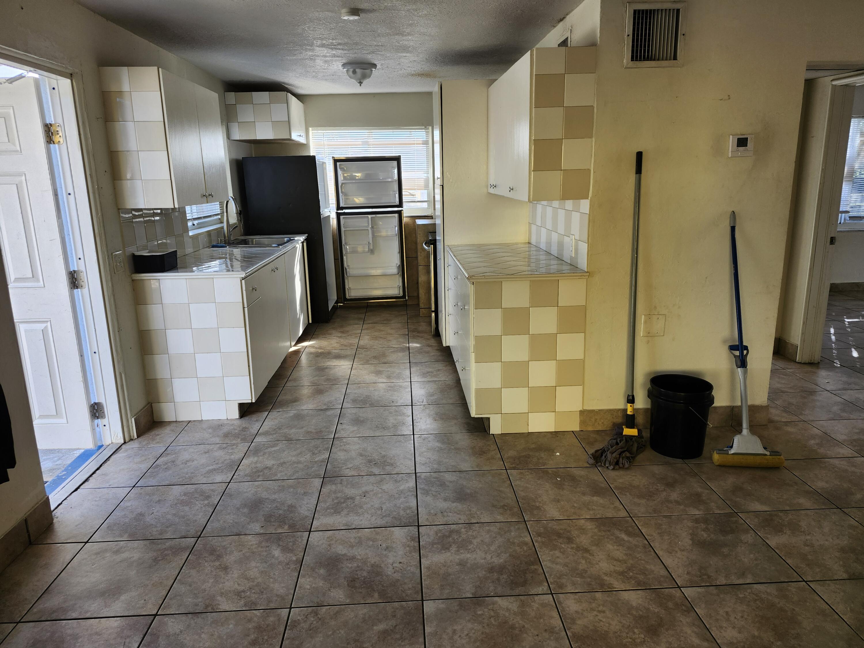 1102 James Road Lake Worth, FL 33462 - Photo 8 of 13 1000004524