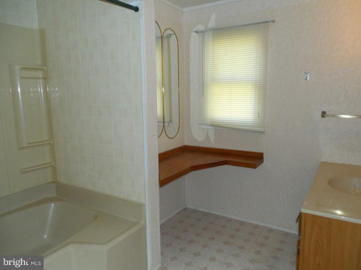 7199 Pine Tree Road Hereford, PA 18056 - Photo 14 of 19 Master Bathroom