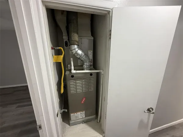 $269,000 | 415 West Highland Drive, Whitewright, TX 75491