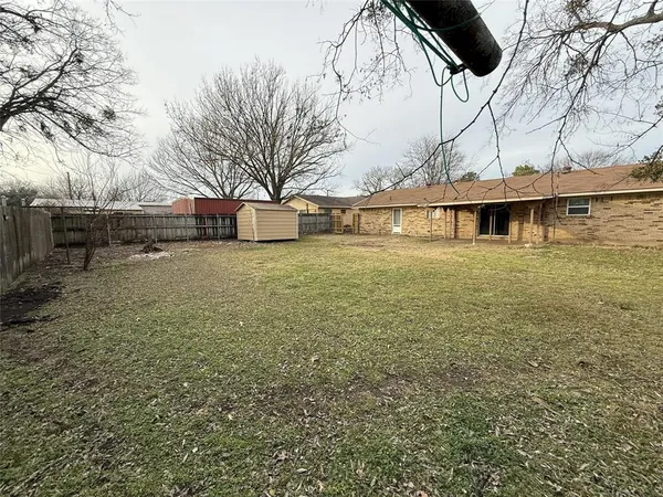 $269,000 | 415 West Highland Drive, Whitewright, TX 75491