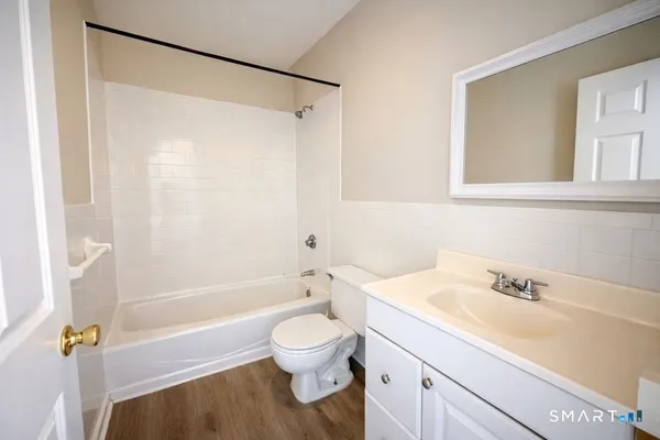 $1,700 | 1132 Hancock Avenue, Unit 3, Bridgeport, CT 06605