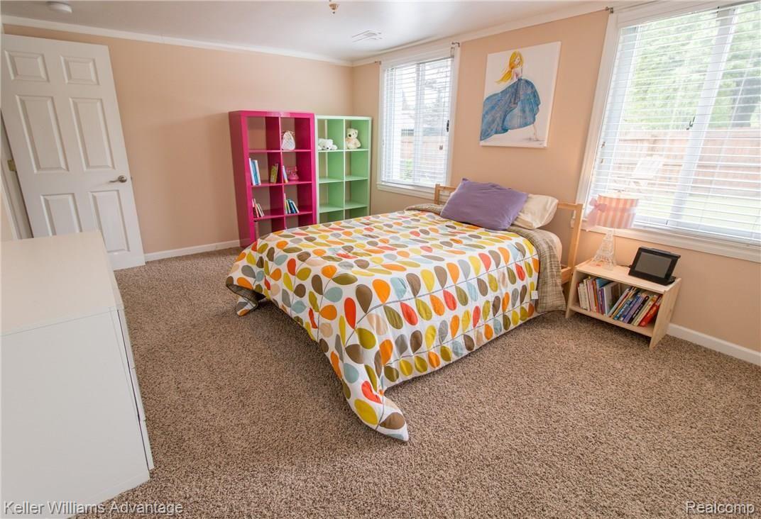 32475 West 11 Mile Road Farmington, MI 48336 - Photo 12 of 30 IMG_5926-HDR.jpg