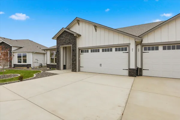 $502,850 | 21 North Country Club Drive, Unit 21, Deer Park, WA 99006