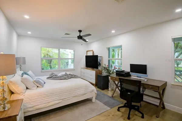 $13,500 | 1720 Spring Creek Drive, Sarasota, FL 34239