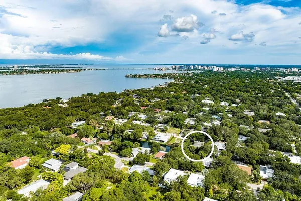 $13,500 | 1720 Spring Creek Drive, Sarasota, FL 34239
