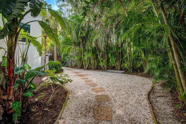 $13,500 | 1720 Spring Creek Drive, Sarasota, FL 34239