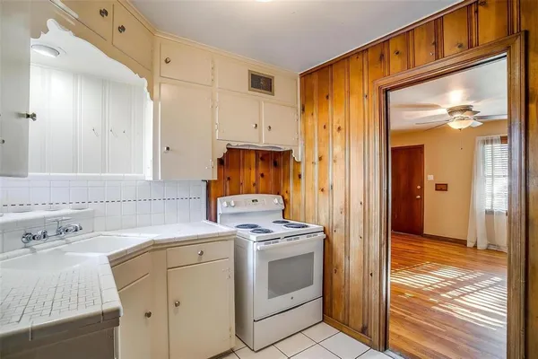 $1,350 | 604 Monticello Drive, Unit 610, Fort Worth, TX 76107