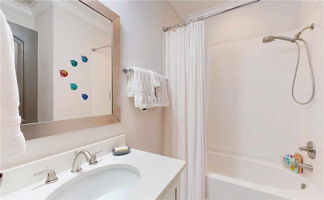 1001 Reserve Lane St. Simons Island, GA 31522 - Photo 24 of 28 Upstairs Full Shower/Tub.