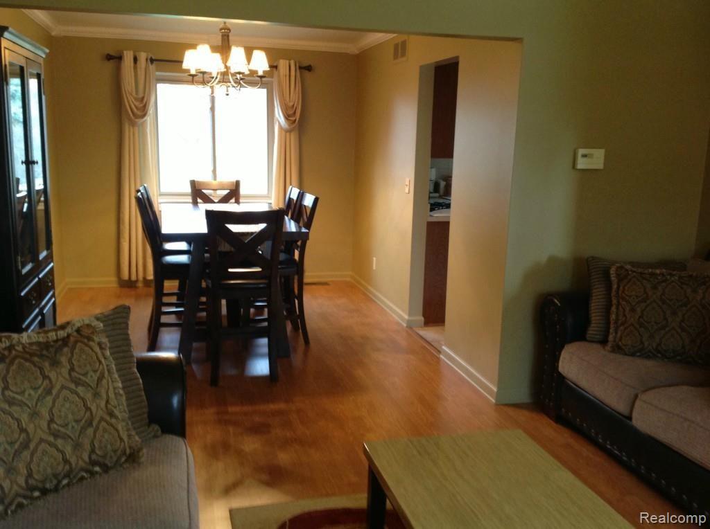 43860 Arlington Road Canton, MI 48187 - Photo 3 of 31 IMG_3647.jpg