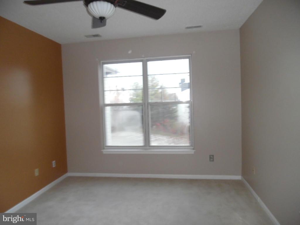 7201 Bogley Road, Unit 302 Baltimore, MD 21244 - Photo 8 of 11 Bedroom