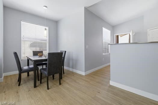 10550 West Alexander Road, Unit 2091 Las Vegas, NV 89129 - Photo 13 of 43 Dining area with natural lighting.