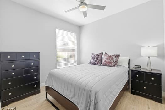 10550 West Alexander Road, Unit 2091 Las Vegas, NV 89129 - Photo 33 of 43 Third bedroom with ceiling fan.