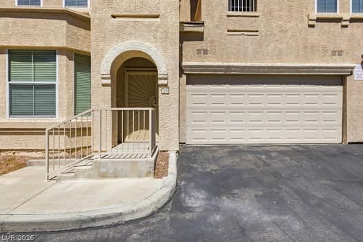 10550 West Alexander Road, Unit 2091 Las Vegas, NV 89129 - Photo 5 of 43 Welcome home. Enter through front or garage.