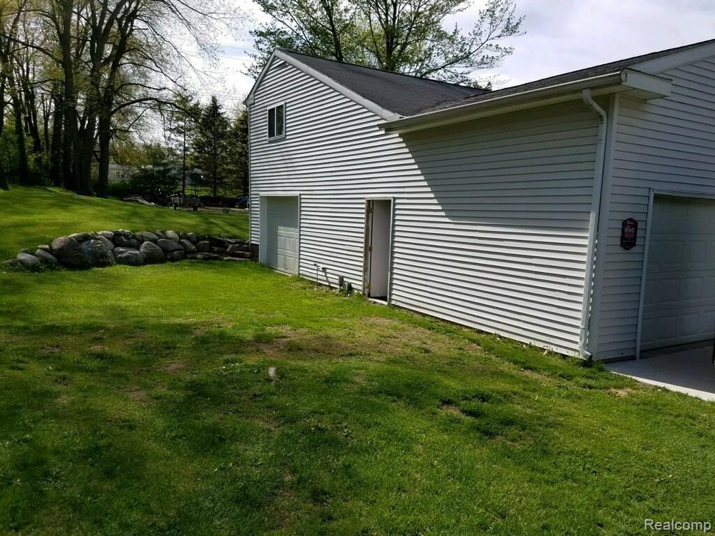 8075 Reese Road Clarkston, MI 48348 - Photo 50 of 50 reesegarage3.jpg
